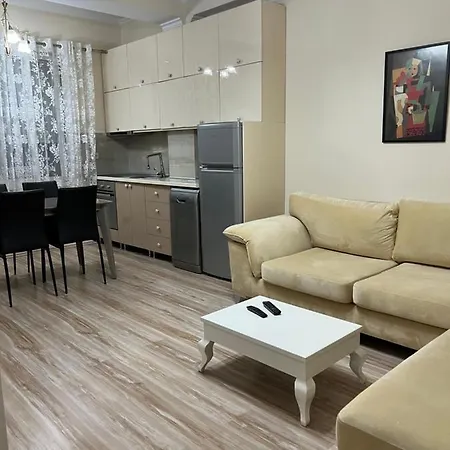 Ergi's Host تيرانا